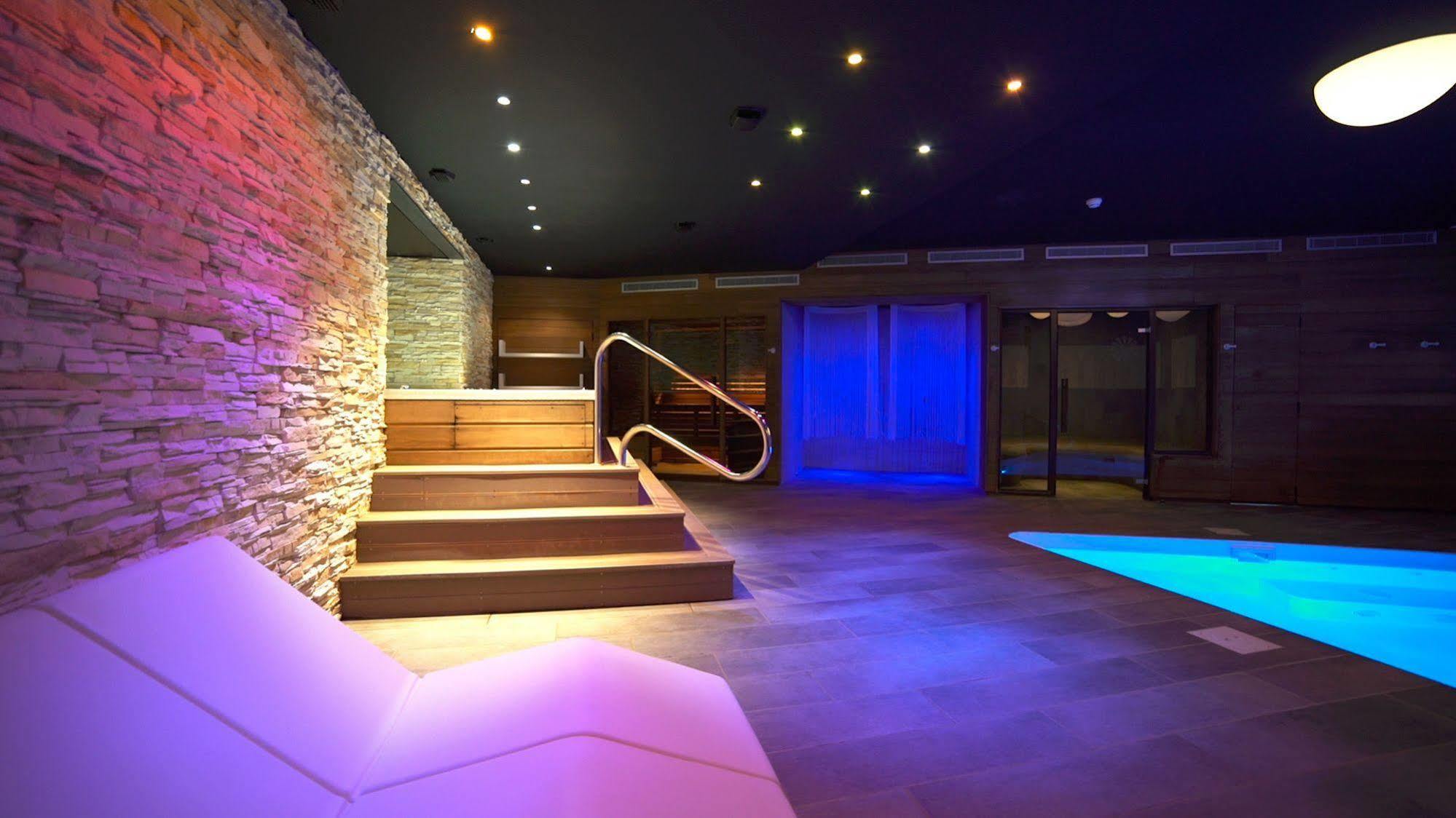 Domaine De La Foret D'orient, Logis Hotel, Restaurant, Et Golf 4* Rouilly-Sacey
